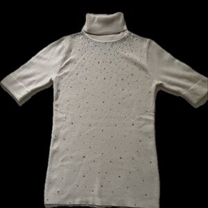 Cream knit short sleeve turtleneck with rhinestones